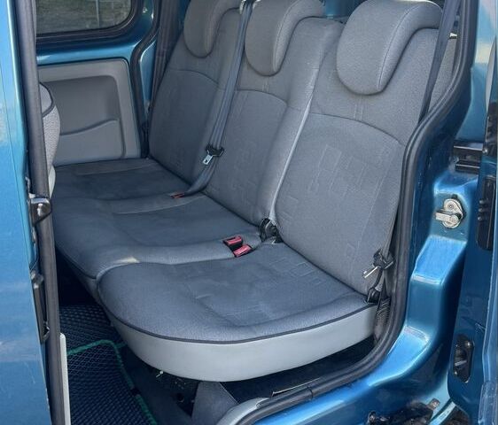 Зелений Рено Кєнгу, об'ємом двигуна 1.6 л та пробігом 149 тис. км за 3300 $, фото 8 на Automoto.ua