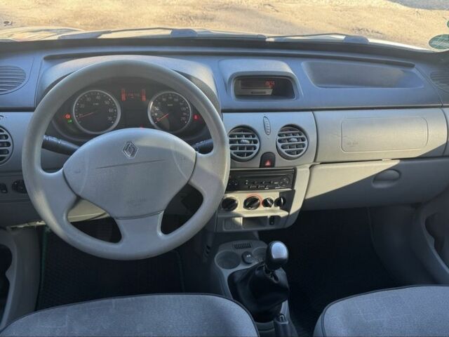 Зелений Рено Кєнгу, об'ємом двигуна 1.6 л та пробігом 149 тис. км за 3300 $, фото 9 на Automoto.ua