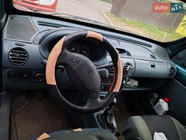 Зеленый Рено Кенгу, объемом двигателя 1.4 л и пробегом 200 тыс. км за 1500 $, фото 8 на Automoto.ua