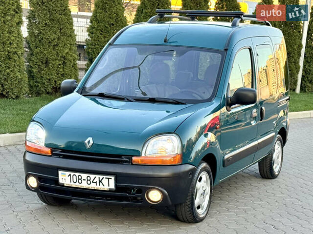 Зеленый Рено Кенгу, объемом двигателя 1.4 л и пробегом 209 тыс. км за 3600 $, фото 2 на Automoto.ua
