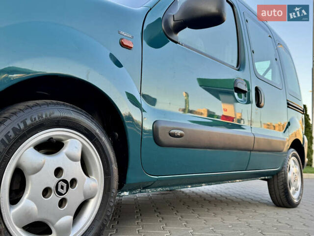 Зеленый Рено Кенгу, объемом двигателя 1.4 л и пробегом 209 тыс. км за 3600 $, фото 16 на Automoto.ua