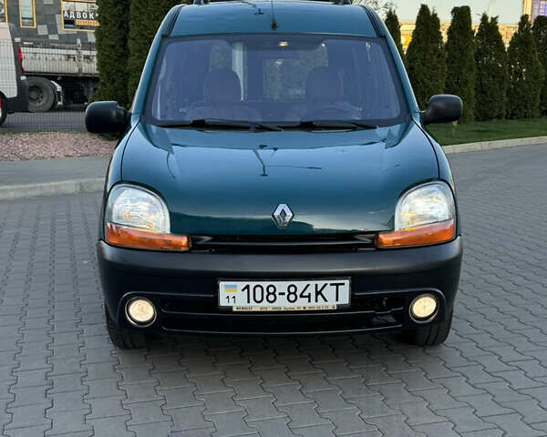 Зеленый Рено Кенгу, объемом двигателя 1.4 л и пробегом 209 тыс. км за 3600 $, фото 1 на Automoto.ua