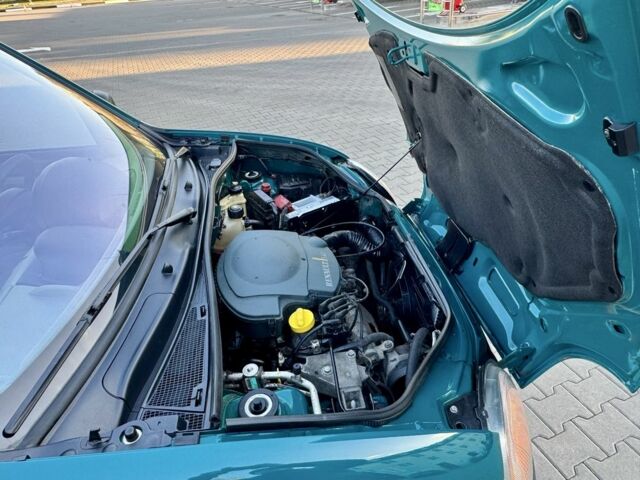 Зеленый Рено Кенгу, объемом двигателя 1.4 л и пробегом 209 тыс. км за 3600 $, фото 9 на Automoto.ua