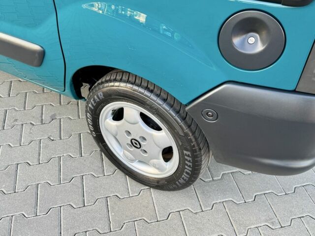 Зеленый Рено Кенгу, объемом двигателя 1.4 л и пробегом 209 тыс. км за 3600 $, фото 13 на Automoto.ua