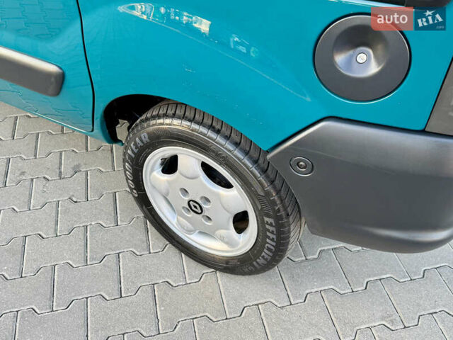 Зеленый Рено Кенгу, объемом двигателя 1.4 л и пробегом 209 тыс. км за 3600 $, фото 12 на Automoto.ua