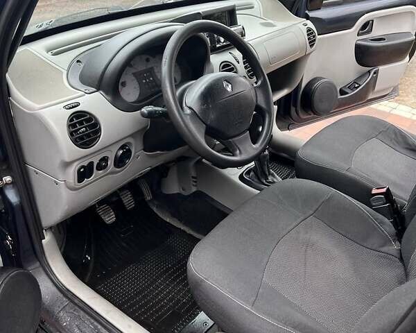 Зеленый Рено Кенгу, объемом двигателя 1.9 л и пробегом 310 тыс. км за 3699 $, фото 4 на Automoto.ua