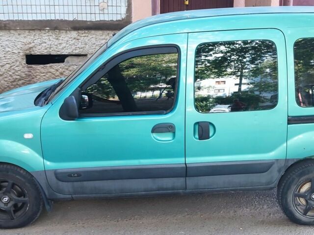 Зеленый Рено Кенгу, объемом двигателя 1.4 л и пробегом 300 тыс. км за 4000 $, фото 1 на Automoto.ua