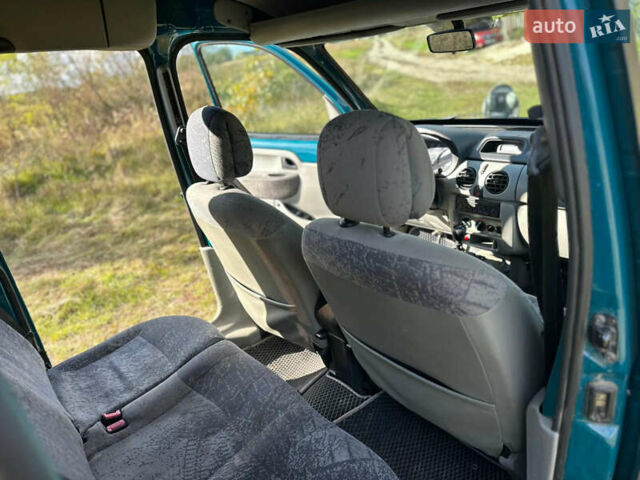 Зелений Рено Кєнгу, об'ємом двигуна 1.6 л та пробігом 245 тис. км за 4000 $, фото 8 на Automoto.ua