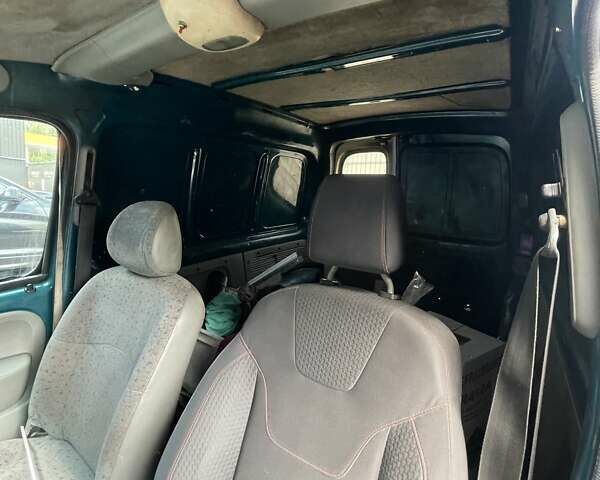 Зеленый Рено Кенгу, объемом двигателя 1.4 л и пробегом 300 тыс. км за 2500 $, фото 12 на Automoto.ua