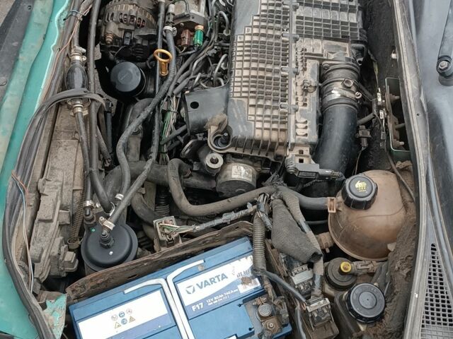 Зеленый Рено Кенгу, объемом двигателя 1.5 л и пробегом 345 тыс. км за 2000 $, фото 5 на Automoto.ua