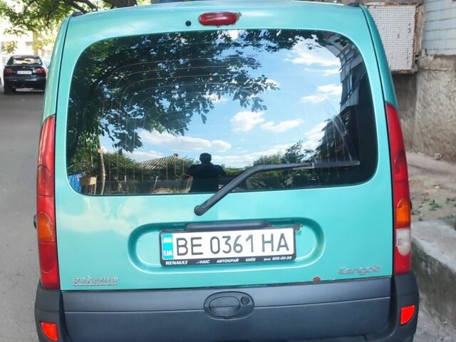 Зеленый Рено Кенгу, объемом двигателя 1.4 л и пробегом 300 тыс. км за 4000 $, фото 2 на Automoto.ua