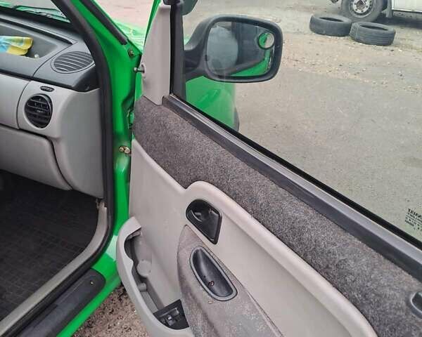 Зеленый Рено Кенгу, объемом двигателя 1.46 л и пробегом 399 тыс. км за 3200 $, фото 1 на Automoto.ua