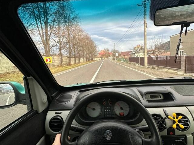 Зеленый Рено Кенгу, объемом двигателя 1.5 л и пробегом 300 тыс. км за 3800 $, фото 23 на Automoto.ua