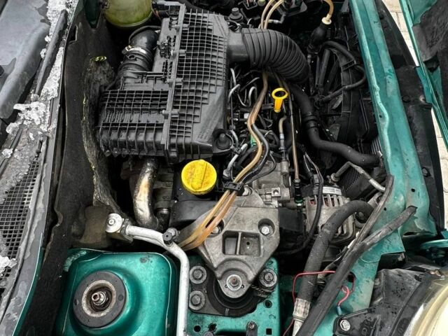 Зеленый Рено Кенгу, объемом двигателя 1.5 л и пробегом 300 тыс. км за 3800 $, фото 22 на Automoto.ua