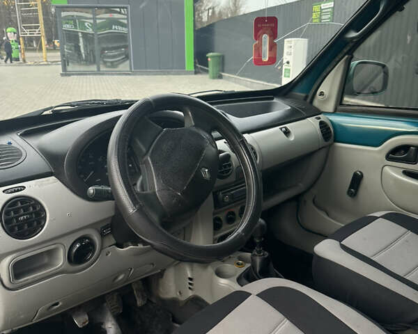 Зеленый Рено Кенгу, объемом двигателя 1.4 л и пробегом 320 тыс. км за 2200 $, фото 5 на Automoto.ua