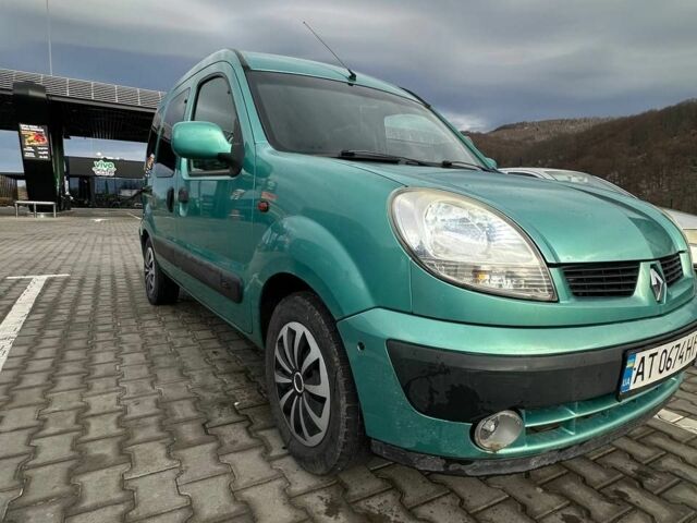 Зеленый Рено Кенгу, объемом двигателя 1.5 л и пробегом 300 тыс. км за 3800 $, фото 7 на Automoto.ua