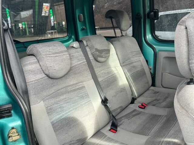 Зеленый Рено Кенгу, объемом двигателя 1.5 л и пробегом 300 тыс. км за 3800 $, фото 15 на Automoto.ua