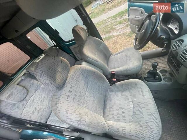 Зеленый Рено Кенгу, объемом двигателя 1.39 л и пробегом 267 тыс. км за 3100 $, фото 7 на Automoto.ua