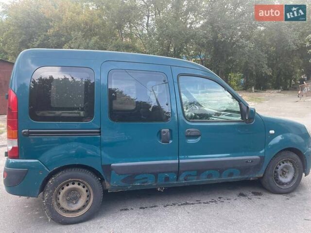 Зеленый Рено Кенгу, объемом двигателя 1.39 л и пробегом 267 тыс. км за 3100 $, фото 3 на Automoto.ua