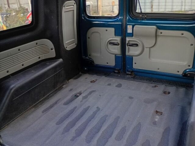 Зеленый Рено Кенгу, объемом двигателя 0 л и пробегом 244 тыс. км за 5300 $, фото 8 на Automoto.ua