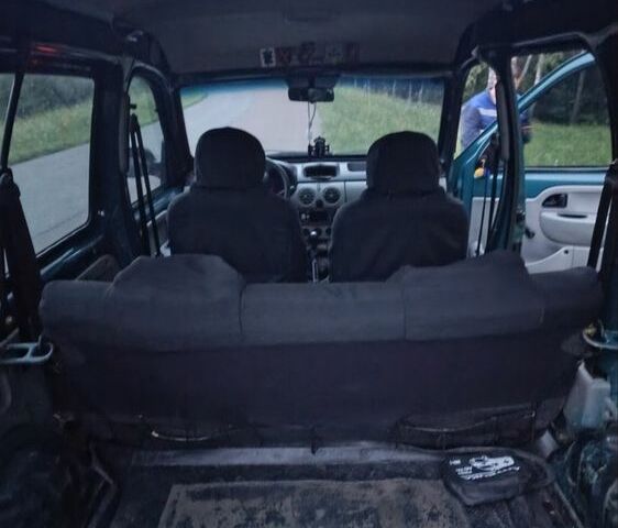 Зелений Рено Кєнгу, об'ємом двигуна 1.4 л та пробігом 243 тис. км за 3400 $, фото 7 на Automoto.ua