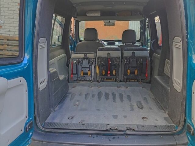 Зеленый Рено Кенгу, объемом двигателя 0 л и пробегом 244 тыс. км за 5300 $, фото 6 на Automoto.ua