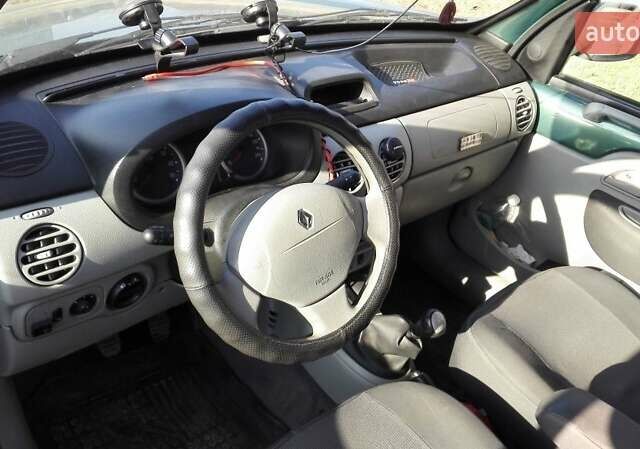 Зелений Рено Кєнгу, об'ємом двигуна 1.5 л та пробігом 283 тис. км за 4500 $, фото 4 на Automoto.ua