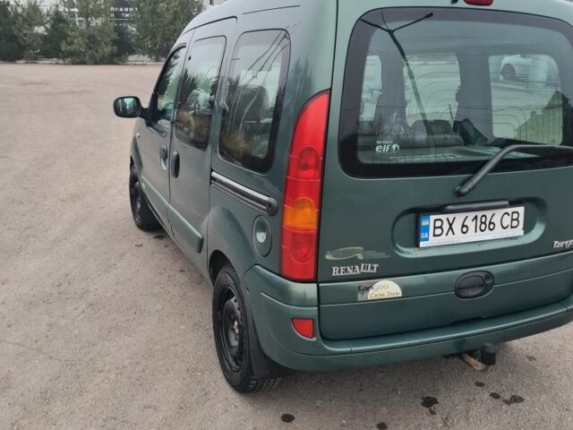 Зелений Рено Кєнгу, об'ємом двигуна 1.5 л та пробігом 251 тис. км за 5200 $, фото 4 на Automoto.ua