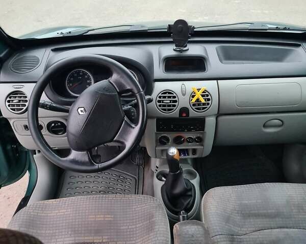 Зелений Рено Кєнгу, об'ємом двигуна 1.5 л та пробігом 251 тис. км за 5200 $, фото 4 на Automoto.ua