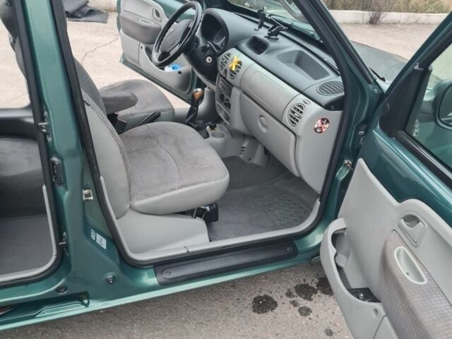 Зелений Рено Кєнгу, об'ємом двигуна 1.5 л та пробігом 251 тис. км за 5200 $, фото 11 на Automoto.ua