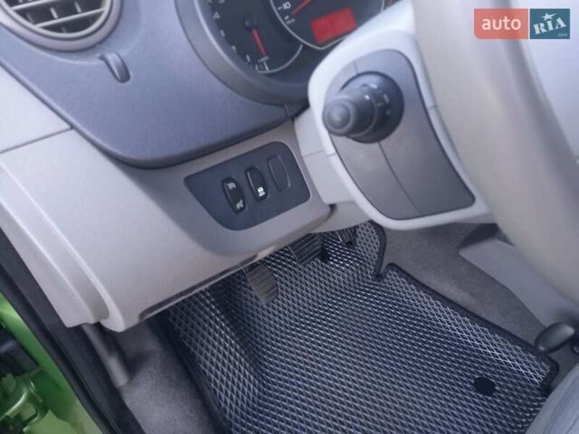 Зелений Рено Кєнгу, об'ємом двигуна 1.5 л та пробігом 226 тис. км за 7850 $, фото 21 на Automoto.ua