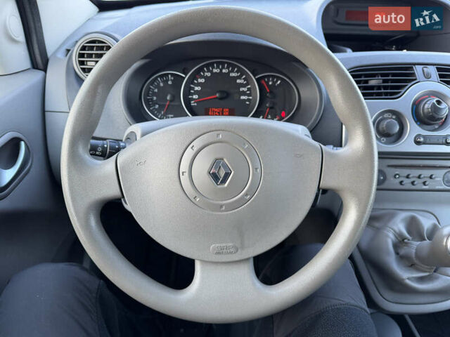 Зеленый Рено Кенгу, объемом двигателя 1.6 л и пробегом 179 тыс. км за 7555 $, фото 46 на Automoto.ua