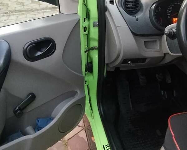 Зеленый Рено Кенгу, объемом двигателя 1.46 л и пробегом 255 тыс. км за 5800 $, фото 3 на Automoto.ua