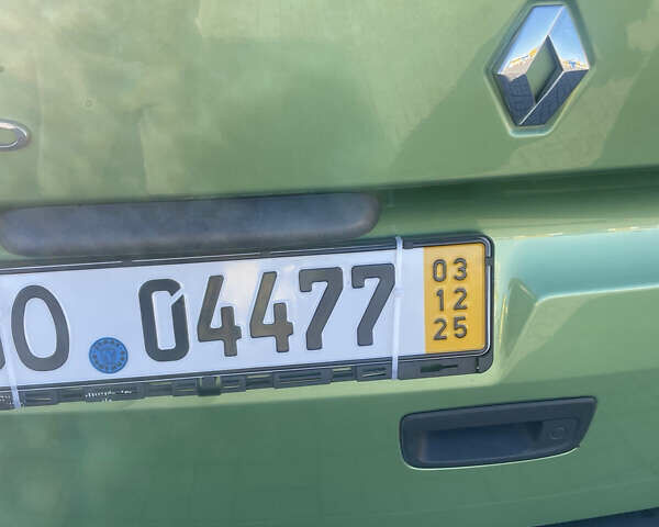 Зеленый Рено Кенгу, объемом двигателя 1.6 л и пробегом 185 тыс. км за 7555 $, фото 6 на Automoto.ua
