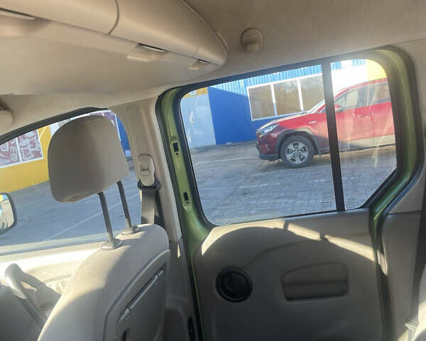 Зеленый Рено Кенгу, объемом двигателя 1.6 л и пробегом 185 тыс. км за 7555 $, фото 11 на Automoto.ua