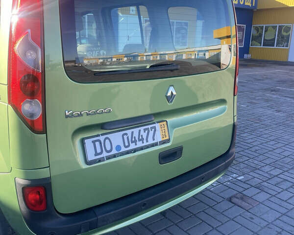 Зеленый Рено Кенгу, объемом двигателя 1.6 л и пробегом 185 тыс. км за 7555 $, фото 5 на Automoto.ua