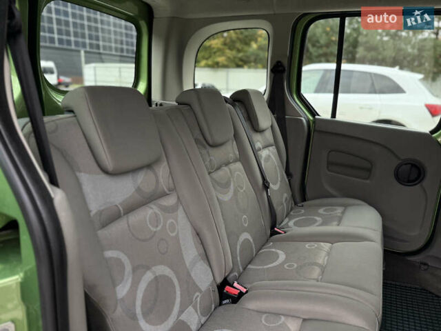 Зеленый Рено Кенгу, объемом двигателя 1.5 л и пробегом 220 тыс. км за 7600 $, фото 15 на Automoto.ua