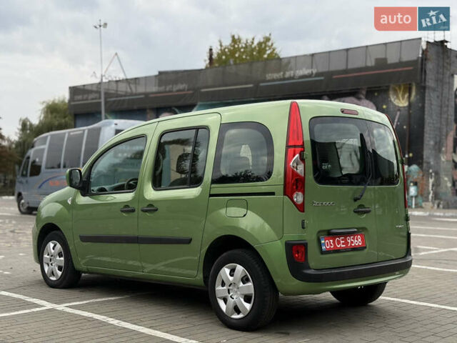 Зеленый Рено Кенгу, объемом двигателя 1.5 л и пробегом 220 тыс. км за 7600 $, фото 2 на Automoto.ua