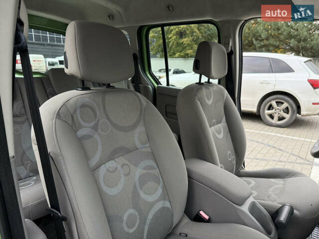 Зеленый Рено Кенгу, объемом двигателя 1.5 л и пробегом 220 тыс. км за 7600 $, фото 18 на Automoto.ua