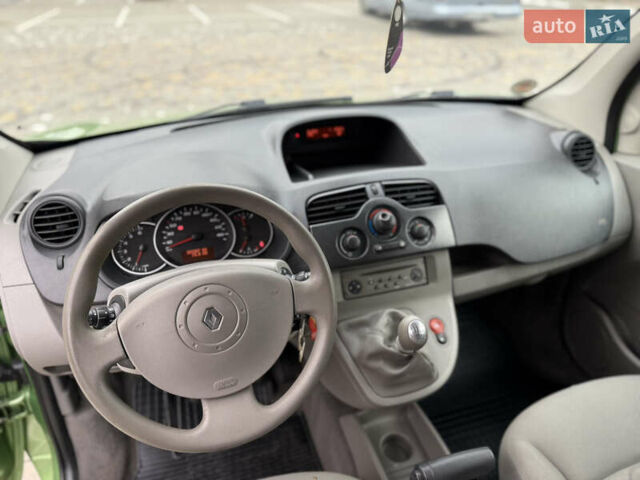 Зеленый Рено Кенгу, объемом двигателя 1.5 л и пробегом 220 тыс. км за 7600 $, фото 20 на Automoto.ua