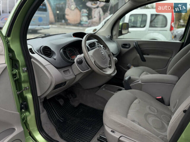 Зеленый Рено Кенгу, объемом двигателя 1.5 л и пробегом 220 тыс. км за 7600 $, фото 31 на Automoto.ua