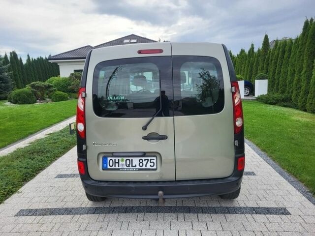 Зеленый Рено Кенгу, объемом двигателя 1.5 л и пробегом 140 тыс. км за 7000 $, фото 6 на Automoto.ua