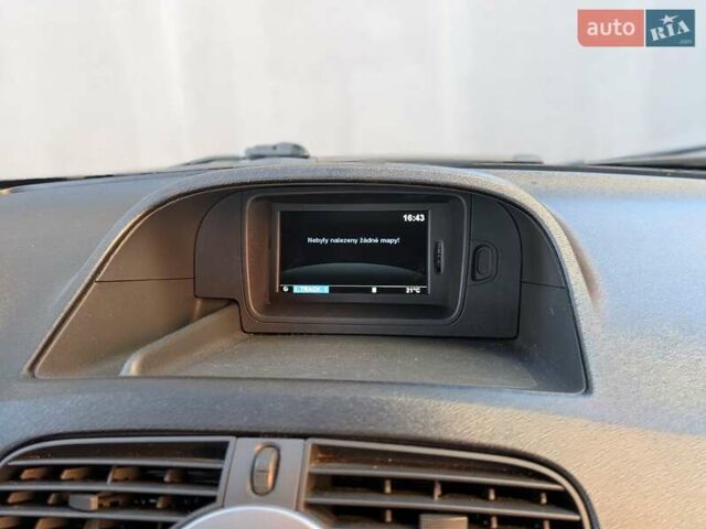 Зелений Рено Кєнгу, об'ємом двигуна 1.5 л та пробігом 319 тис. км за 7899 $, фото 57 на Automoto.ua
