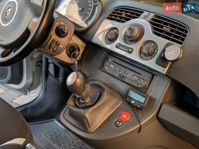 Зелений Рено Кєнгу, об'ємом двигуна 1.5 л та пробігом 319 тис. км за 7899 $, фото 40 на Automoto.ua