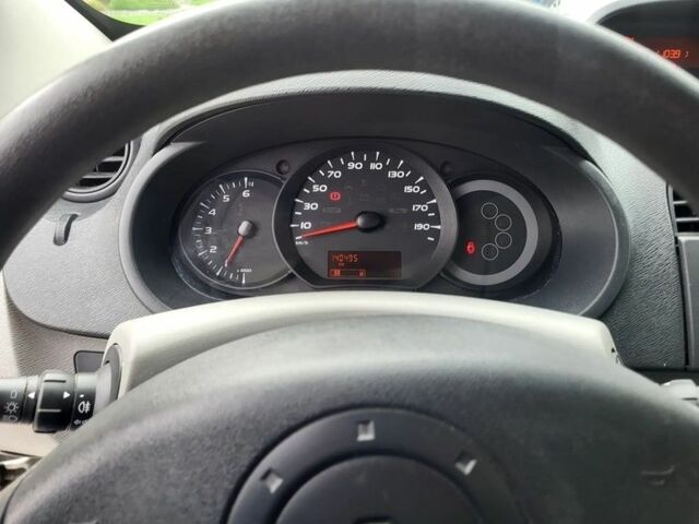 Зеленый Рено Кенгу, объемом двигателя 1.5 л и пробегом 140 тыс. км за 7000 $, фото 14 на Automoto.ua