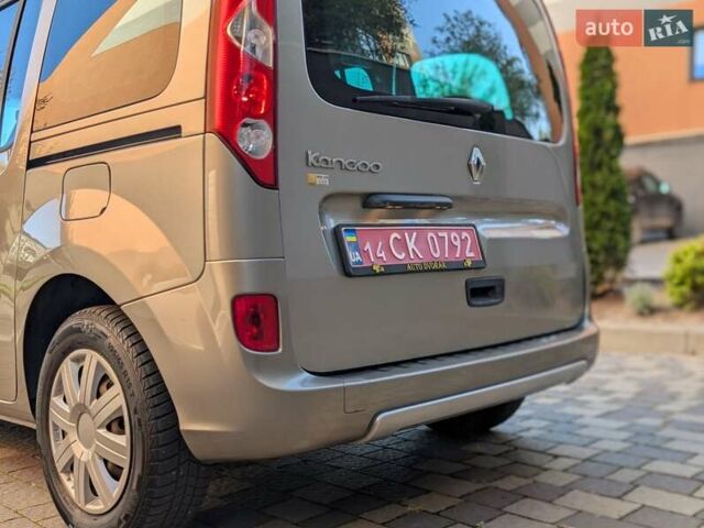 Зелений Рено Кєнгу, об'ємом двигуна 1.5 л та пробігом 319 тис. км за 7899 $, фото 16 на Automoto.ua