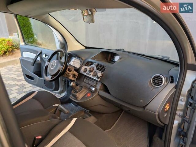 Зелений Рено Кєнгу, об'ємом двигуна 1.5 л та пробігом 319 тис. км за 7899 $, фото 39 на Automoto.ua