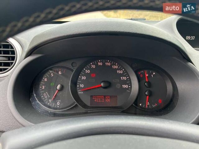 Зелений Рено Кєнгу, об'ємом двигуна 1.5 л та пробігом 224 тис. км за 11000 $, фото 29 на Automoto.ua