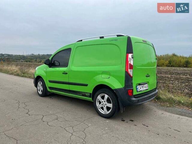 Зелений Рено Кєнгу, об'ємом двигуна 1.5 л та пробігом 224 тис. км за 11000 $, фото 4 на Automoto.ua
