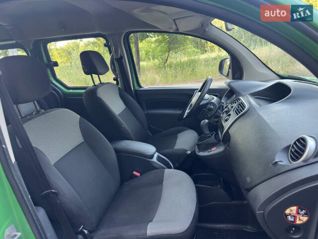 Зеленый Рено Кенгу, объемом двигателя 1.5 л и пробегом 162 тыс. км за 12499 $, фото 11 на Automoto.ua